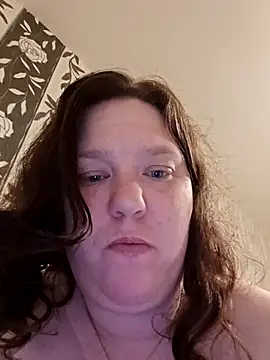 Snapshot of CurvyMilf1992 chatting on October 10, 2025, 11:59 pm CurvyMilf1992 online show from October 10, 2025, 11:59 pm