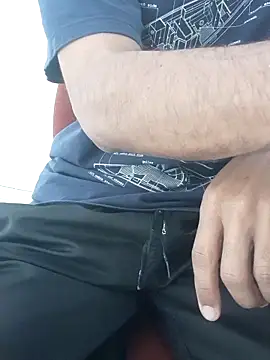 Snapshot of bbehemothh chatting on October 15, 2025, 5:46 pm bbehemothh online show from October 15, 2025, 5:46 pm