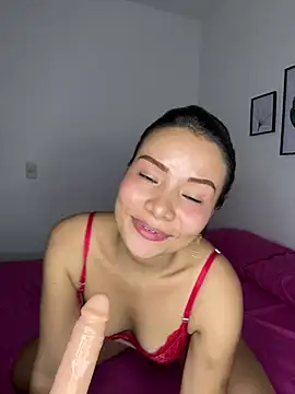 Snapshot of Rousse_blue chatting on December 24, 2024, 9:28 am Rousse blue online show from December 24, 2024, 9:28 am