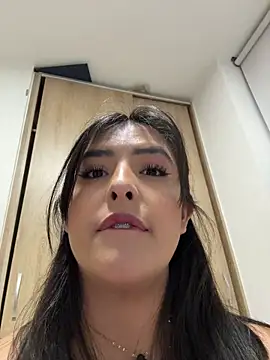 Snapshot of kim_zaratte chatting on May 3, 2026, 3:45 am kim zaratte online show from May 3, 2026, 3:45 am
