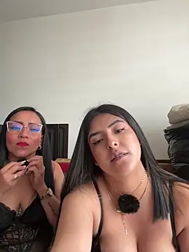 Snapshot of kim_zaratte chatting on May 26, 2026, 3:08 pm kim zaratte online show from May 26, 2026, 3:08 pm