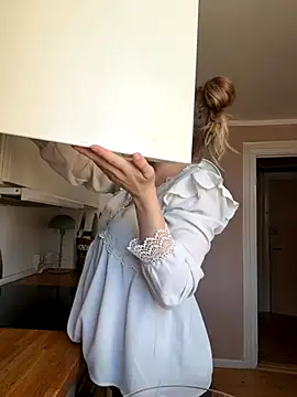 Hr Frk Olsen online show from October 18, 2025, 9:54 am