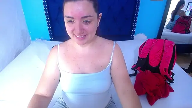 kinky redhead18 online show from November 7, 2025, 1:44 pm