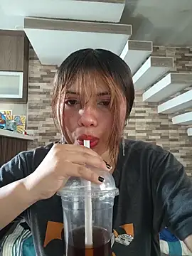 Elsa sweet online show from June 1, 2026, 8:32 pm