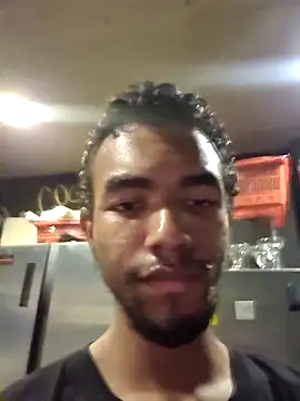 Reynold2608 online show from February 25, 2026, 7:56 pm