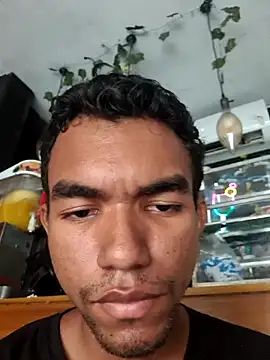 Reynold2608 online show from April 9, 2026, 10:15 pm