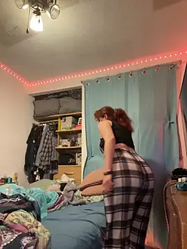 Snapshot of Nina-Chick777 chatting on October 13, 2025, 6:02 am Nina-Chick777 online show from October 13, 2025, 6:02 am