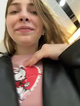 Snapshot of Sunny___Bunny chatting on February 28, 2025, 5:15 pm Sunny Bunny online show from February 28, 2025, 5:15 pm