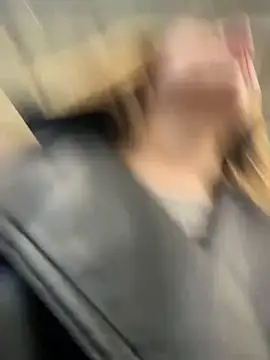 Snapshot of Sunny___Bunny chatting on October 8, 2025, 8:12 am Sunny Bunny online show from October 8, 2025, 8:12 am