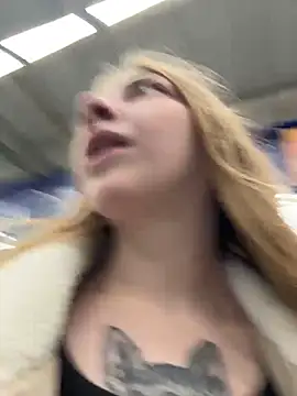 Snapshot of Sunny___Bunny chatting on October 13, 2025, 8:14 am Sunny Bunny online show from October 13, 2025, 8:14 am