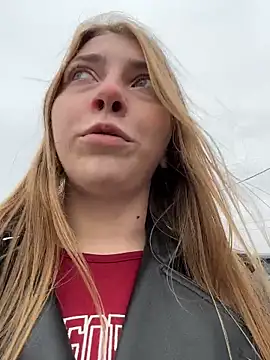 Snapshot of Sunny___Bunny chatting on October 16, 2025, 10:16 am Sunny Bunny online show from October 16, 2025, 10:16 am