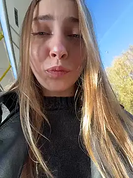 Snapshot of Sunny___Bunny chatting on October 17, 2025, 12:08 pm Sunny Bunny online show from October 17, 2025, 12:08 pm