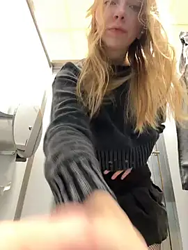 Snapshot of Sunny___Bunny chatting on October 18, 2025, 12:06 pm Sunny Bunny online show from October 18, 2025, 12:06 pm