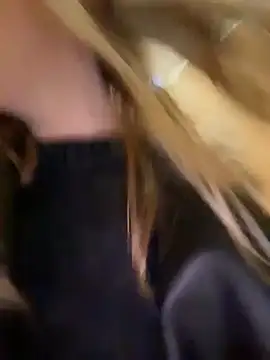 Snapshot of Sunny___Bunny chatting on November 1, 2025, 1:02 pm Sunny Bunny online show from November 1, 2025, 1:02 pm