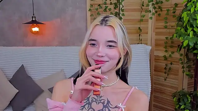 Snapshot of as1an_girlfriend chatting on January 22, 2025, 6:31 am as1an girlfriend online show from January 22, 2025, 6:31 am