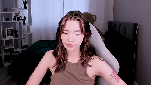 as1an girlfriend online show from May 27, 2026, 3:36 am