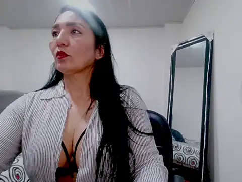 Snapshot of Hanna-33 chatting on September 10, 2025, 8:09 pm Hanna-33 online show from September 10, 2025, 8:09 pm