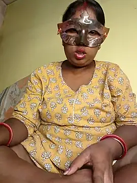 Snapshot of tinabhabhi chatting on October 9, 2025, 9:40 am tinabhabhi online show from October 9, 2025, 9:40 am