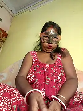 Snapshot of tinabhabhi chatting on October 28, 2025, 11:03 am tinabhabhi online show from October 28, 2025, 11:03 am