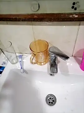 Snapshot of Lighto1 chatting on October 19, 2025, 6:25 am Lighto1 online show from October 19, 2025, 6:25 am