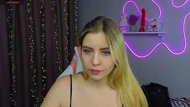 Snapshot of Ashley_Rous chatting on February 22, 2025, 2:39 am Ashley Rous online show from February 22, 2025, 2:39 am