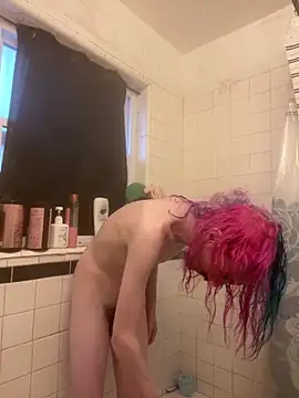 tallnerdyguy online show from February 12, 2025, 11:41 pm