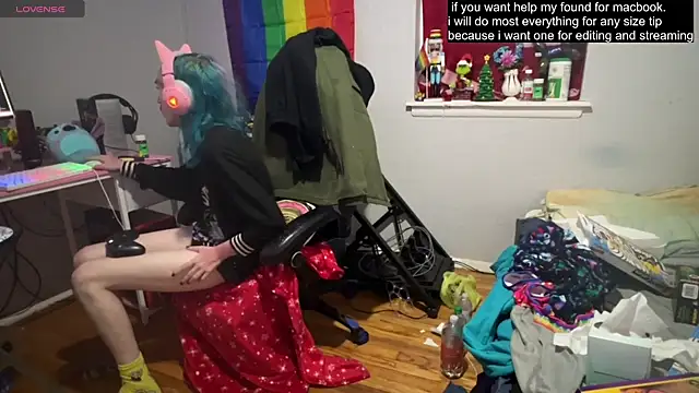 tallnerdyguy online show from March 18, 2025, 5:31 am