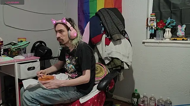 tallnerdyguy online show from January 13, 2026, 4:29 am