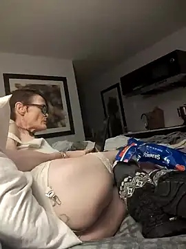 Snapshot of ivylee31 chatting on January 9, 2025, 3:36 am ivylee31 online show from January 9, 2025, 3:36 am