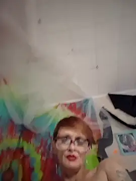 ivylee31 online show from July 12, 2026, 8:44 pm