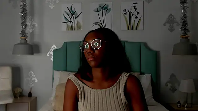 Khenta Michells online show from January 20, 2025, 10:51 am