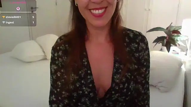 yournextdoorhottie online show from May 10, 2026, 12:38 am