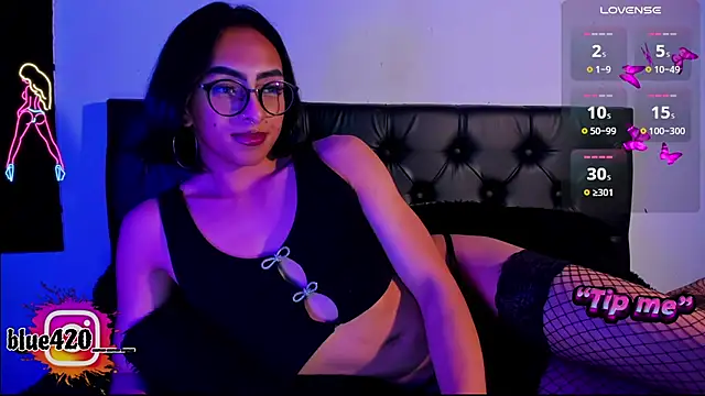 Skyler  blue4 online show from December 20, 2024, 1:36 am