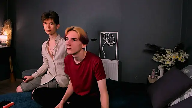 Snapshot of AndrewwCarter2 chatting on February 18, 2026, 7:32 pm AndrewwCarter2 online show from February 18, 2026, 7:32 pm