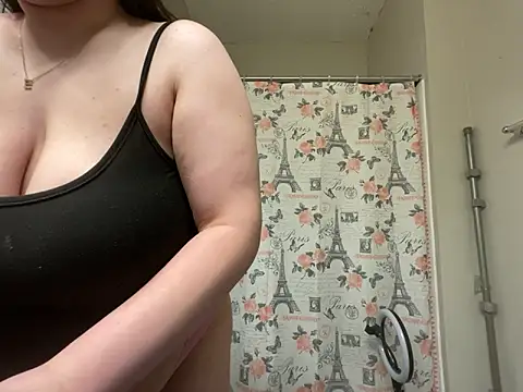 Snapshot of jasmine2badd chatting on December 11, 2024, 5:00 am jasmine2badd online show from December 11, 2024, 5:00 am