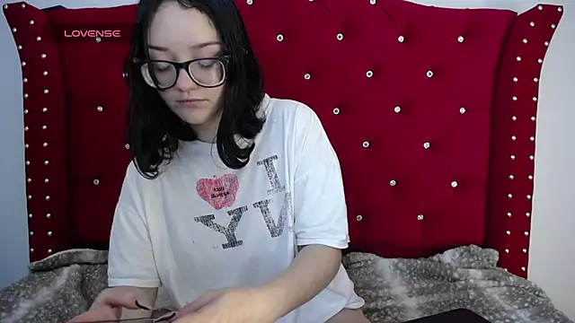 charlotte1-ls online show from December 17, 2024, 1:07 am