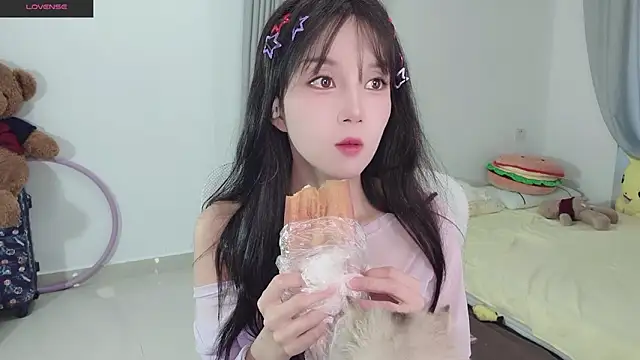 AnAn-520 online show from October 17, 2025, 3:10 am