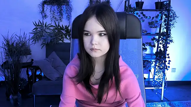 Elainebeness online show from November 24, 2025, 8:30 pm