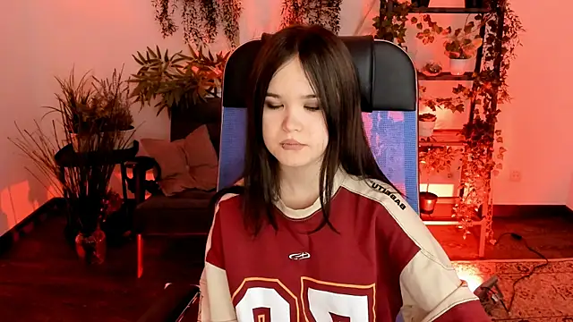 Elainebeness online show from November 28, 2025, 7:38 pm