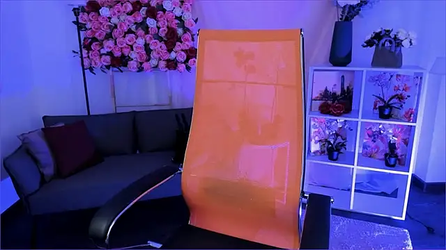 Elainebeness online show from February 11, 2026, 7:30 pm