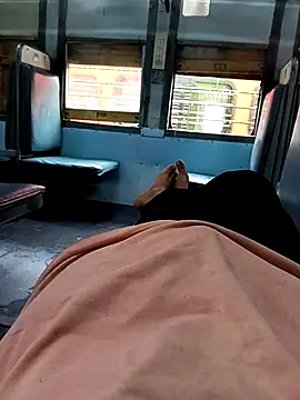 Snapshot of 1010SumiT chatting on October 24, 2025, 7:49 am 1010SumiT online show from October 24, 2025, 7:49 am