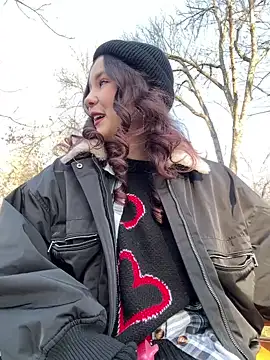 PoppyRobinson online show from December 9, 2024, 9:06 am