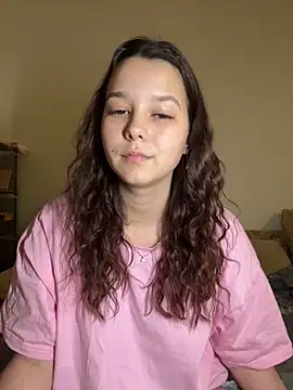 PoppyRobinson online show from December 26, 2024, 6:12 pm