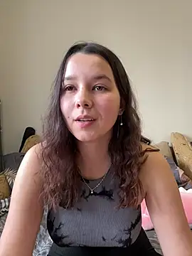 PoppyRobinson online show from January 16, 2025, 11:15 am