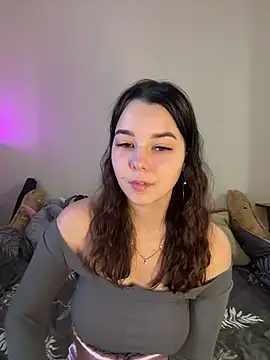 PoppyRobinson online show from January 17, 2025, 8:13 am