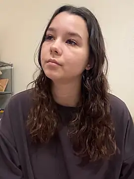 PoppyRobinson online show from January 19, 2025, 6:10 pm