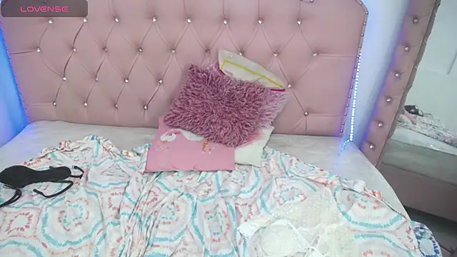 Kathleen Rodriguez online show from December 31, 2024, 7:20 am