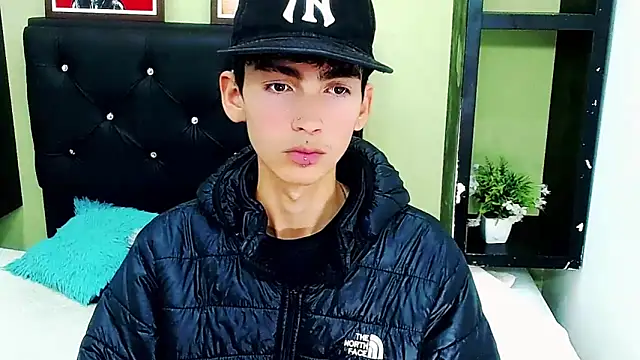 ttimy x boy online show from January 8, 2025, 7:56 pm