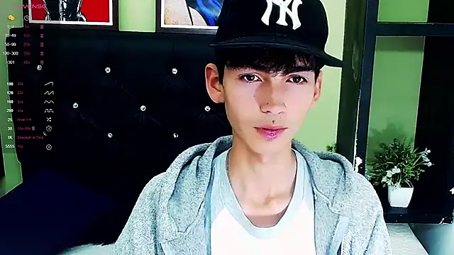 ttimy x boy online show from January 13, 2025, 8:04 pm