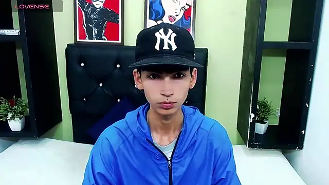 ttimy x boy online show from January 17, 2025, 7:38 pm